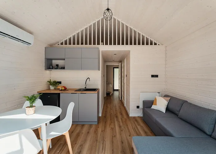 Θέρετρο Kormoran Family Hel